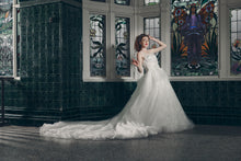 Load image into Gallery viewer, TITANIA