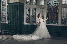 Load image into Gallery viewer, TITANIA