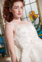 Load image into Gallery viewer, TITANIA