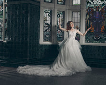 Load image into Gallery viewer, TITANIA